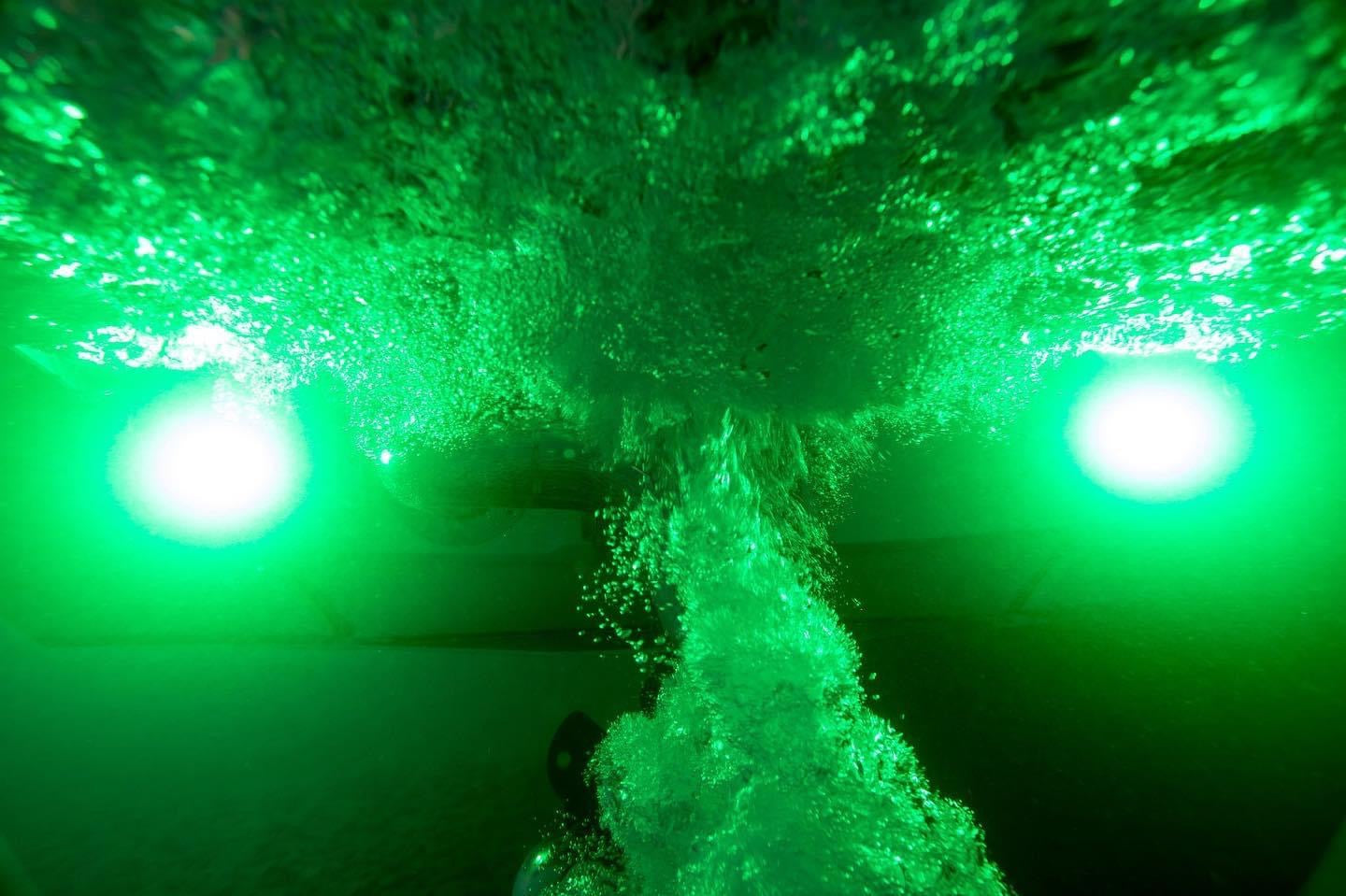 LIQUID LUMENS PIPELINE UNDERWATER LIGHT